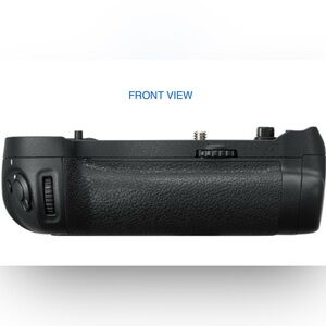 EUC NIKON MB-D18 Camera Battery Grip for D850 DSLR
